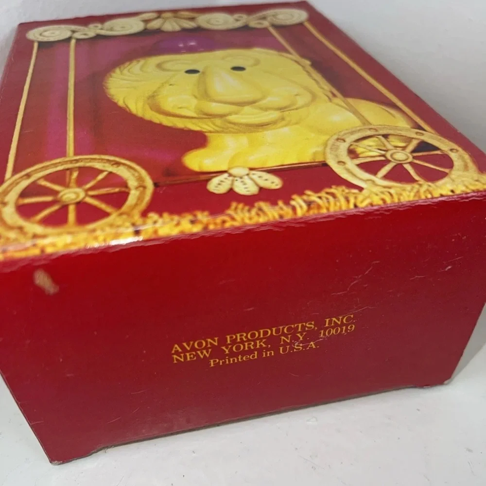 🆕Avon Vintage‎ 1974 NOS boxed “Loveable Leo” Lion shampoo/ plastic bank kitschy